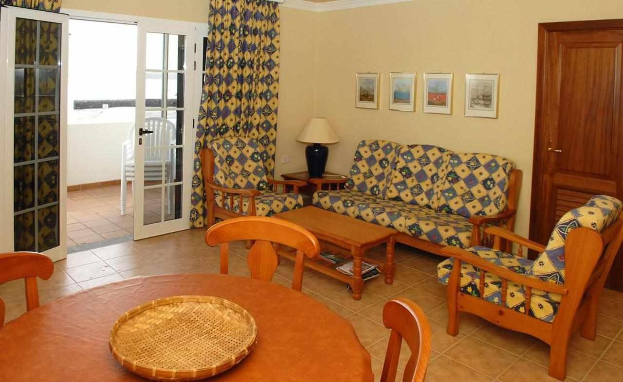 Apartamentos El Charcon Arrieta  Exterior photo