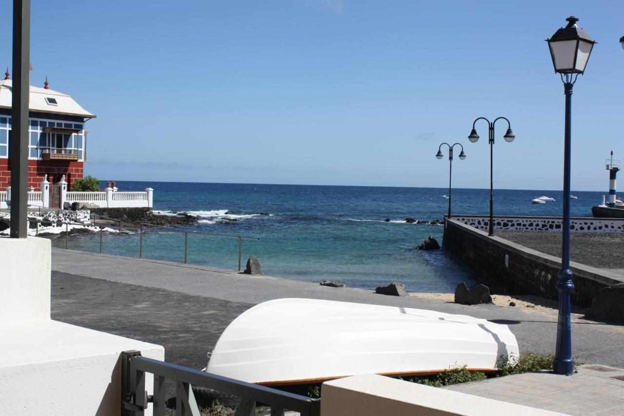 Apartamentos El Charcon Arrieta  Exterior photo